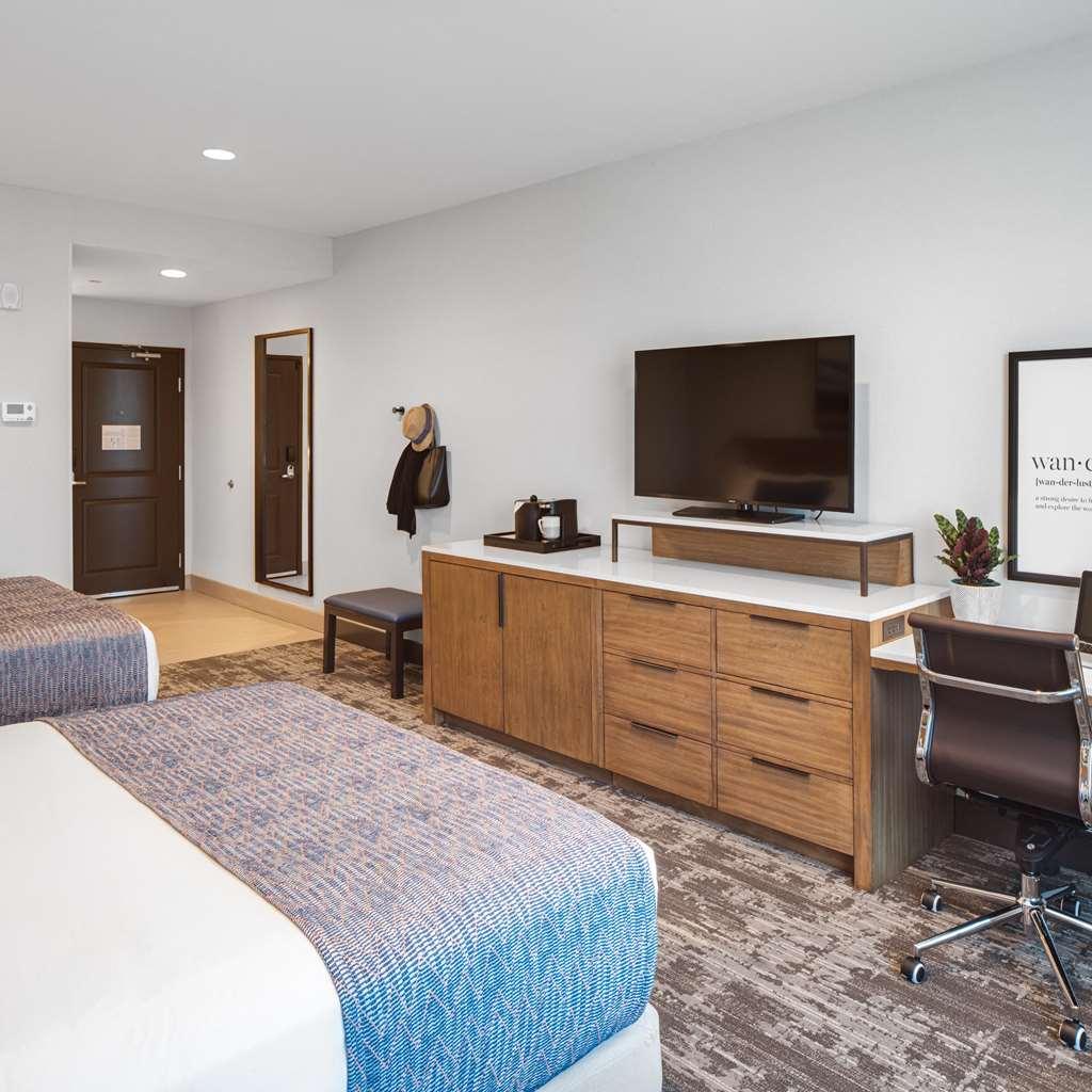 Ayres Carlsbad Vista